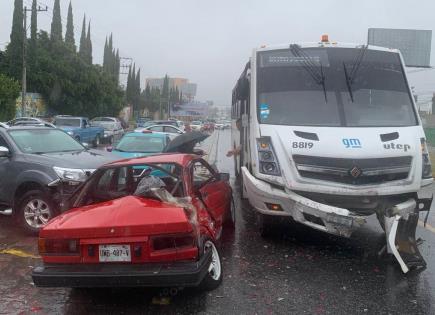 Varios lesionados en aparatoso choque frente al Cobach 26