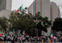 Legisladores de Morena empiezan a llegar al Senado Legisladores de Morena empiezan a llegar al Senado