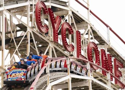 Reapertura exitosa de la montaña rusa en Coney Island