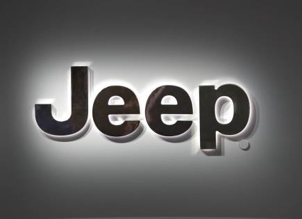 Investigan informes de que motores de camionetas Jeep pueden incendiarse