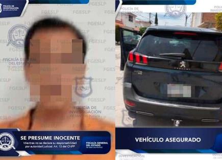 Conductor se paseaba en un carro hurtado