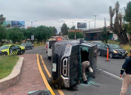 Aparatosa volcadura; un lesionado