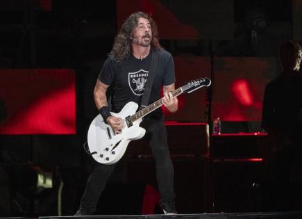 Dave Grohl dice que tuvo una hija fuera de su matrimonio de 21 años