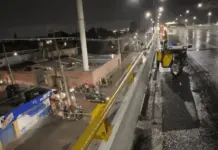 Motociclista con discapacidad muere al caer de puente Motociclista con discapacidad muere al caer de puente