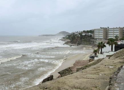 Alerta Roja por Tormenta Tropical en Los Cabos