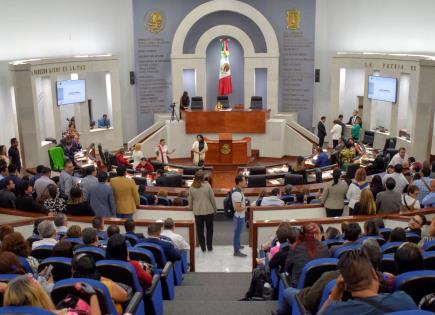 Entre protestas del PAN adelantan sesión en Congreso por minuta de reforma judicial