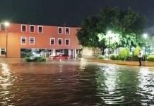 Gallardo arremete contra Interapas por fallas durante inundaciones