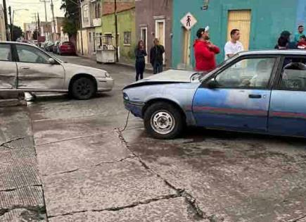 Aparatoso choque en la avenida Pedro Moreno