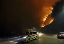 Despliegue masivo de bomberos en Portugal para combatir incendios Despliegue masivo de bomberos en Portugal para combatir incendios
