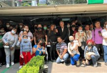 Entrega de lentes gratuitos en el Centro Histórico de la CDMX