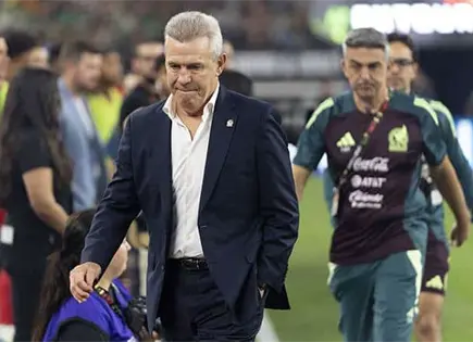 Ivar Sisniega defiende el proceso de Javier Aguirre Ivar Sisniega defiende el proceso de Javier Aguirre
