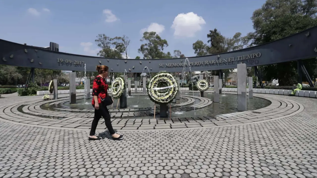 Familiares recuerdan a víctimas del Colegio Rébsamen