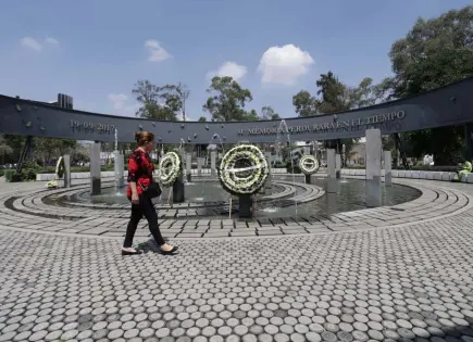 Familiares recuerdan a víctimas del Colegio Rébsamen Familiares recuerdan a víctimas del Colegio Rébsamen