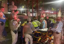 Asistencia de la Polic&iacute;a Tur&iacute;stica en Parto en la Calle