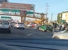 Autoridades Atienden Choque Vehicular en Salvador Nava