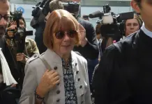 Juicio a docenas de hombres por violación en Francia