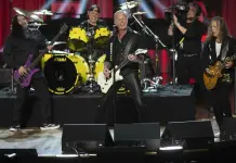 Metallica pone a bailar "La Chona" en M&eacute;xico
