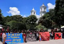 Rabia y decepción con López Obrador en los actos por los 43 desaparecidos de Ayotzinapa Rabia y decepción con López Obrador en los actos por los 43 desaparecidos de Ayotzinapa