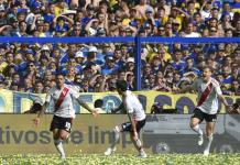 River Plate triunfa en el superclásico argentino