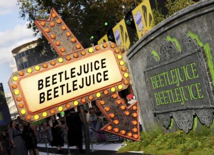 “Beetlejuice Beetlejuice” se mantiene al tope de la taquilla