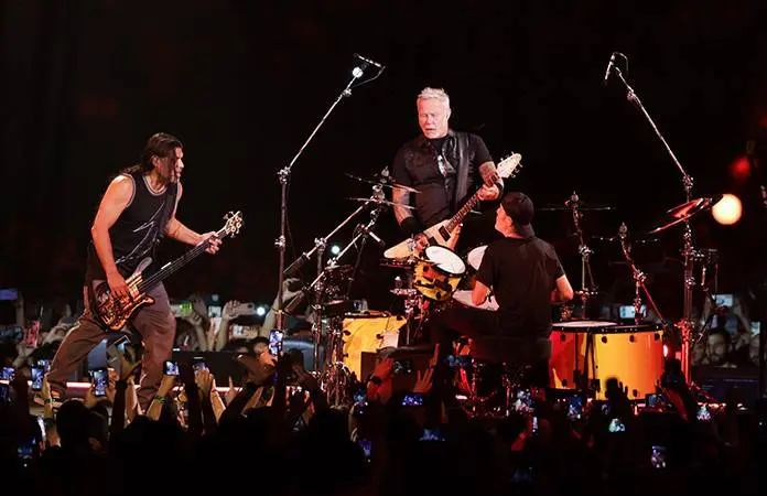 Metallica y Bad Bunny integran banda sonora de Madden NFL 27