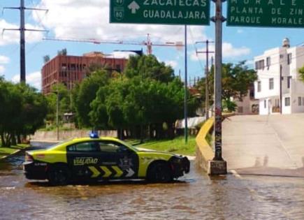 Cierran de nuevo tramos del bulevar Río Santiago