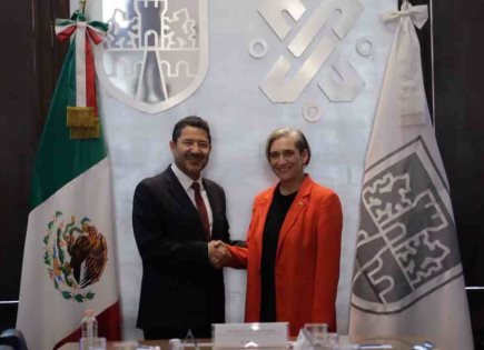 Entrega del Reconocimiento a Ada Colau Ballano en CDMX