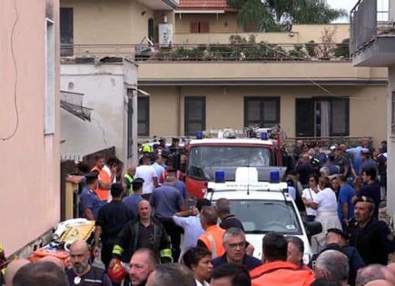 Explosión colapsa edificio en Italia