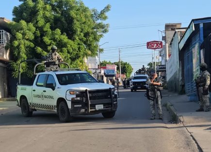 Hallan varios cuerpos en una camioneta abandonada en Sinaloa