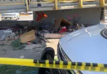 Hallan a hombre sin vida debajo de puente a la altura de Walmart Hallan a hombre sin vida debajo de puente a la altura de Walmart