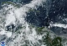 Impacto de fuertes lluvias y hurac&aacute;n en Islas Caim&aacute;n y Florida