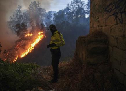 Incendio en Quito: Evacuación y Acciones de Autoridades