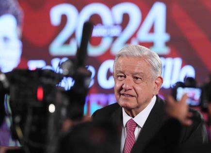 Nunca dejamos de buscar a los jóvenes, dice AMLO a padres de los 43