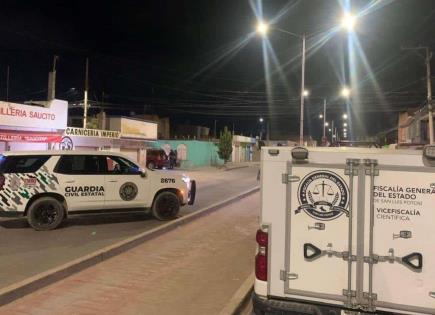 Balean a conductor de una camioneta en Imperio Azteca