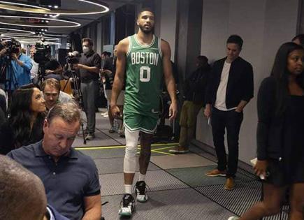 Vuelve J. Tatum a las prácticas