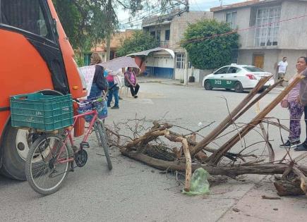 Bloquean calles en Soledad por falta de agua