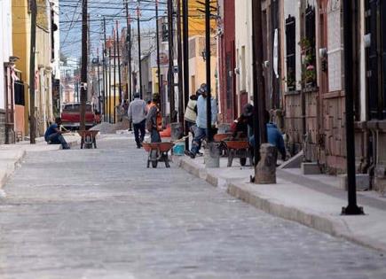 En breve, quitarán postes de luz en barrio de San Miguelito