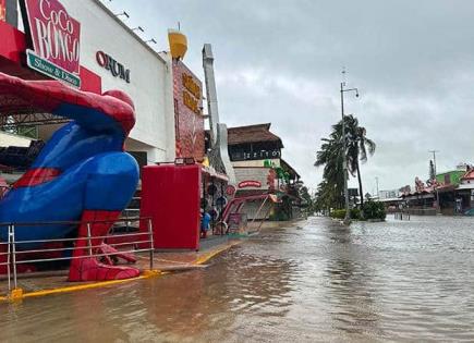 “Helene” deja inundaciones y turistas varados