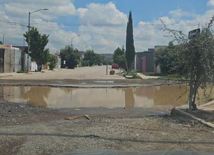 Video | Urgen a repavimentar calles en colonias de Villa de Pozos