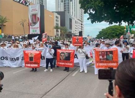 Culiacán se une en marcha por la paz tras 20 días de violencia