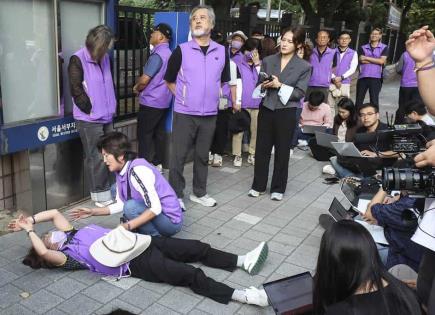 Condenas a policías por estampida en Seúl