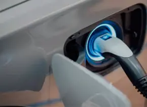 ¿Qué sucede con un auto eléctrico bajo la lluvia?