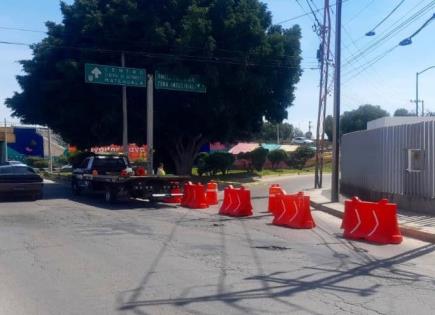 Cierran conexión de Salvador Nava y Avenida Juárez rumbo a Periférico