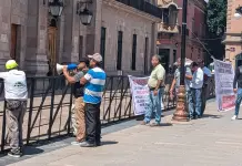 Video | Se manifiestan taxistas contra Ubers y la titular de SCT Video | Se manifiestan taxistas contra Ubers y la titular de SCT
