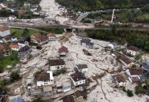 Ayuda internacional en Bosnia tras desastres naturales