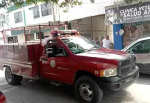 Incendio en predio de Ciudad Valles moviliza a Bomberos y Protección Civil Incendio en predio de Ciudad Valles moviliza a Bomberos y Protección Civil
