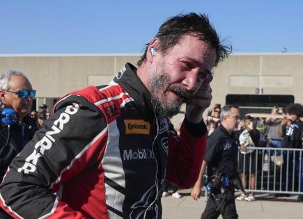 Keanu Reeves debuta en las carreras de autos de Indianápolis