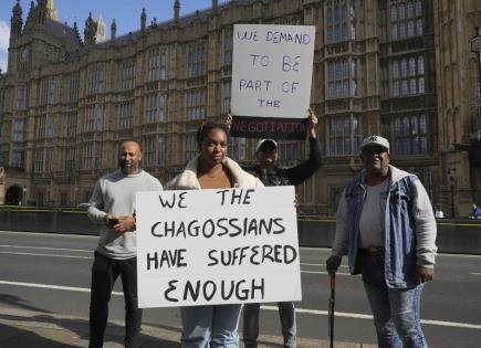 Protesta de desplazados en islas Chagos por acuerdo de base militar