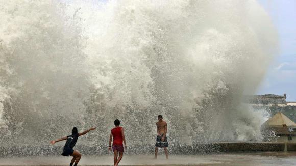 Huracán Milton golpea Cuba con inundaciones y cortes de luz