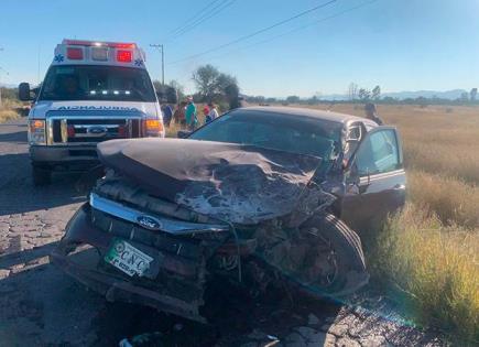 Cuatro heridos, en accidente de Camino a Peñasco